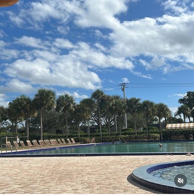 Building Photo - 206 Charter Way