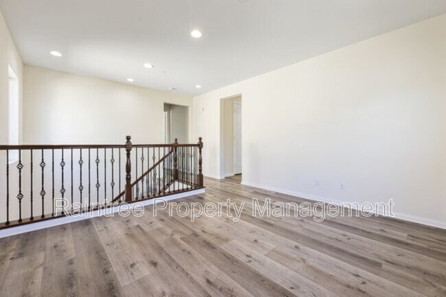 Building Photo - 1735 Avenida Regina