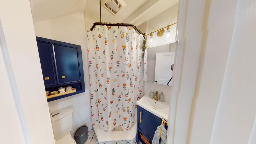 Building Photo - 227 Amory St