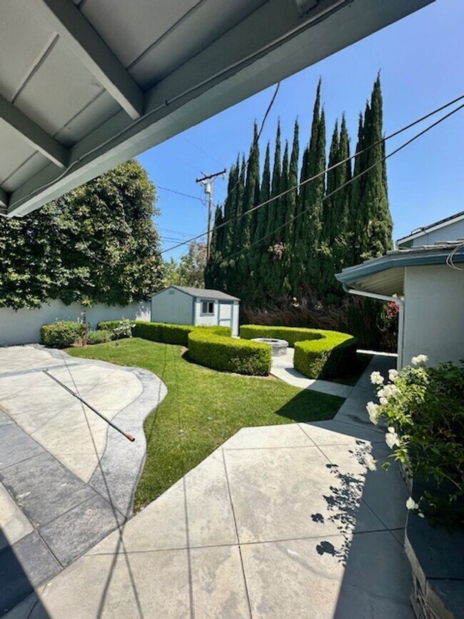 Building Photo - A True Gem in One of the Most Sought-After...