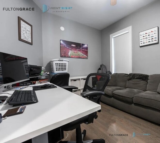 Building Photo - 2651 W Armitage Ave