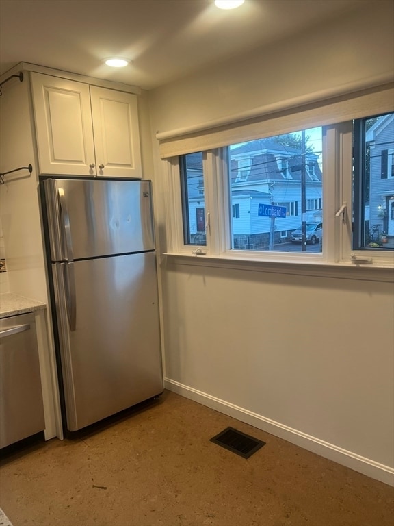 Building Photo - 80 Pine St