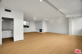 Building Photo - 17352 Sunset Blvd