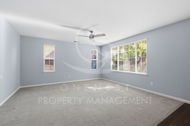Building Photo - 611 Open Range Ln