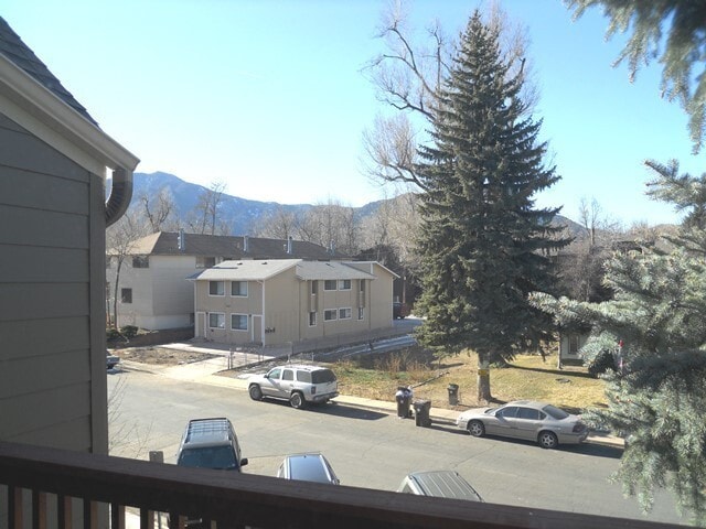 Building Photo - Three Bedroom in the heart of Boulder!