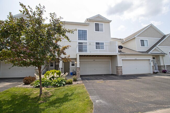 Primary Photo - 6580 Olive Ln N