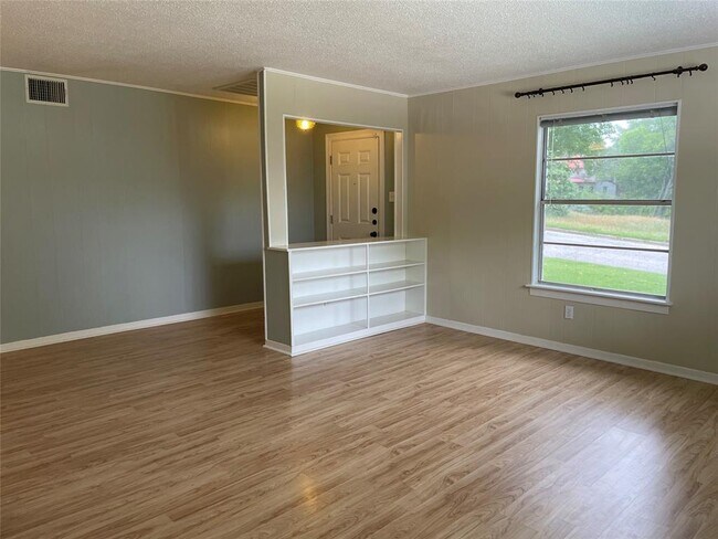 Building Photo - 3101 Matador Dr