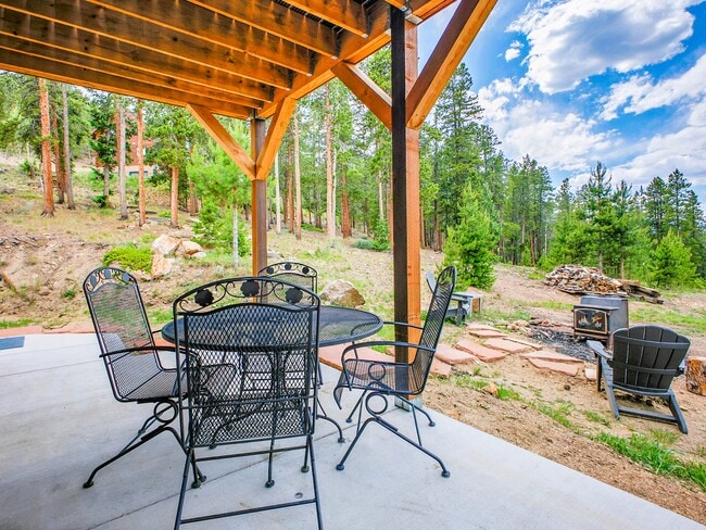 Building Photo - 785 Warren Gulch Rd