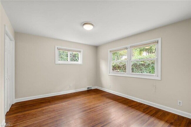 Building Photo - 3 Bedroom Ardmore Home- Pets Welcome-Flexible Lease Lengths Available