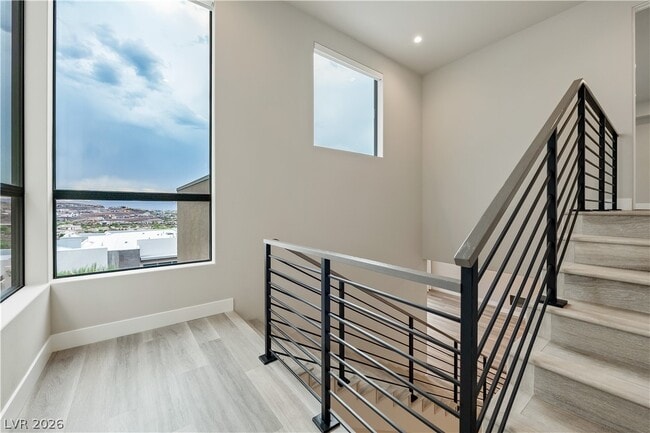 Building Photo - 446 Tranquil Peak Ct