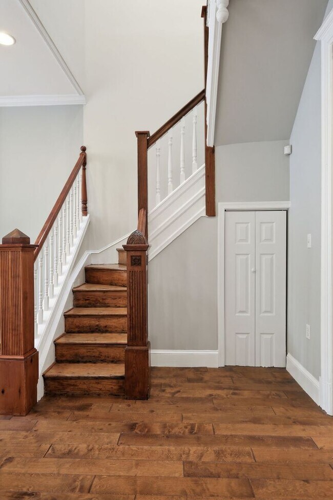 Building Photo - 58 Quincy Pl NE