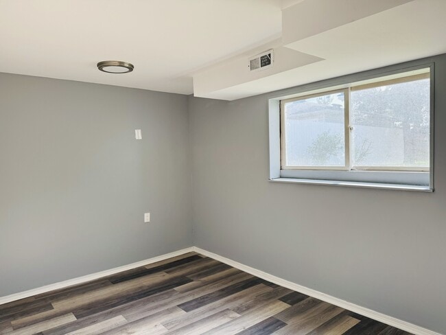Building Photo - 259 Waterman Dr
