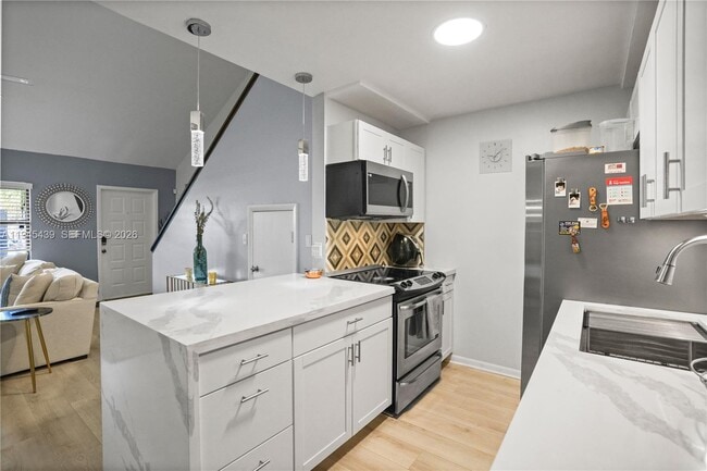 Building Photo - 4880 SW 64th Ave