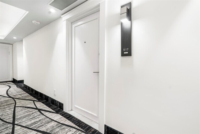 Building Photo - 3180 S Ocean Dr