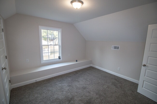 Building Photo - 603 N Kevin Ct