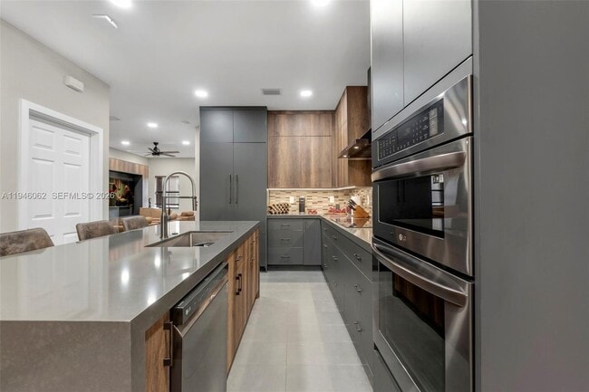 Building Photo - 4650 Santa Cruz Way