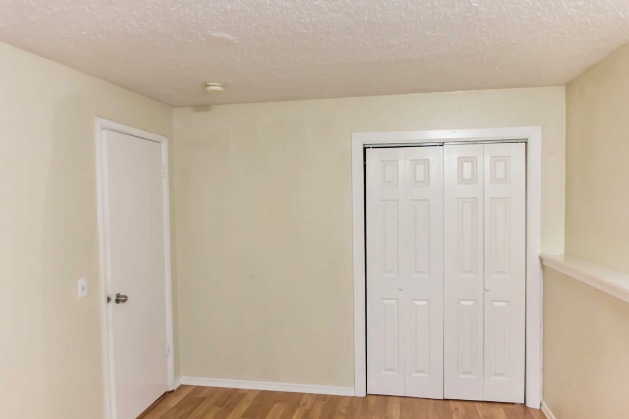 Building Photo - 1350 W 27th Ave