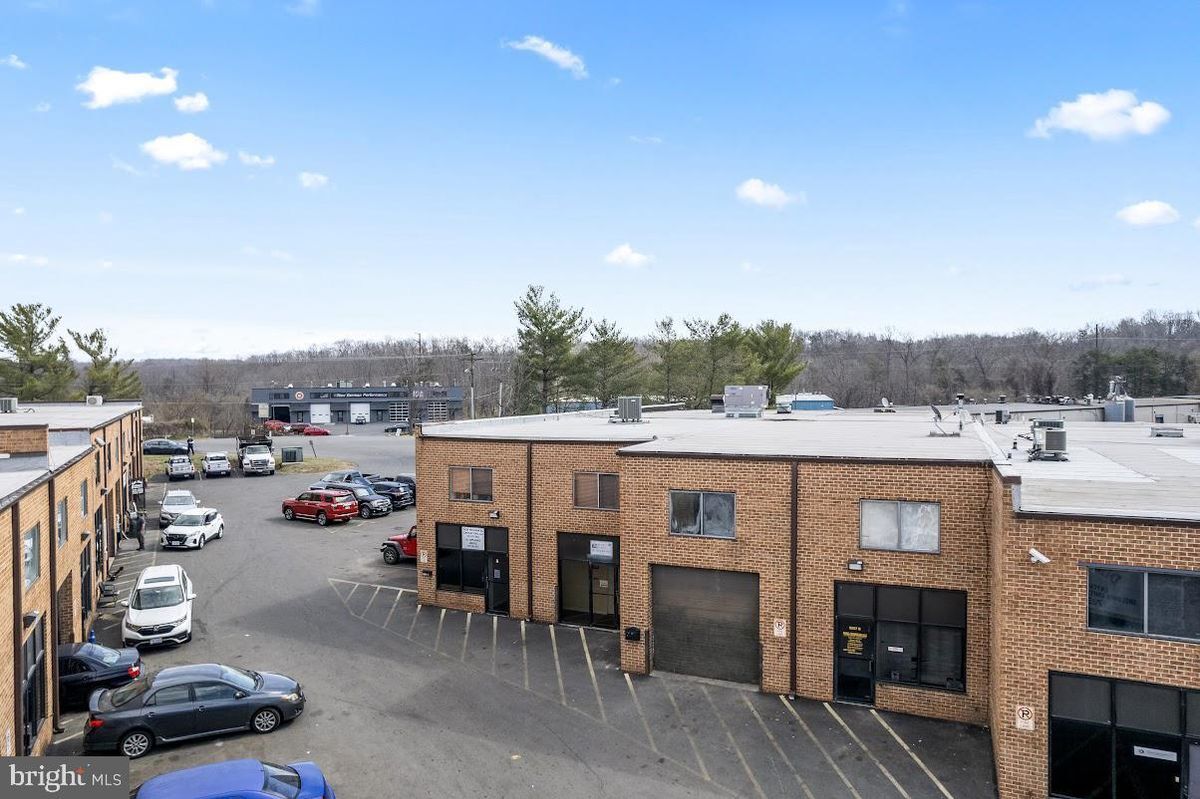 Building Photo - 9702 Enterprise Ct