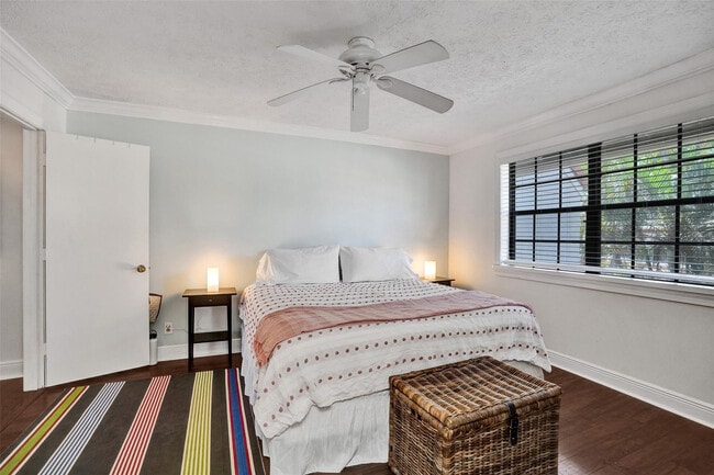 Building Photo - 1415 Miami Rd