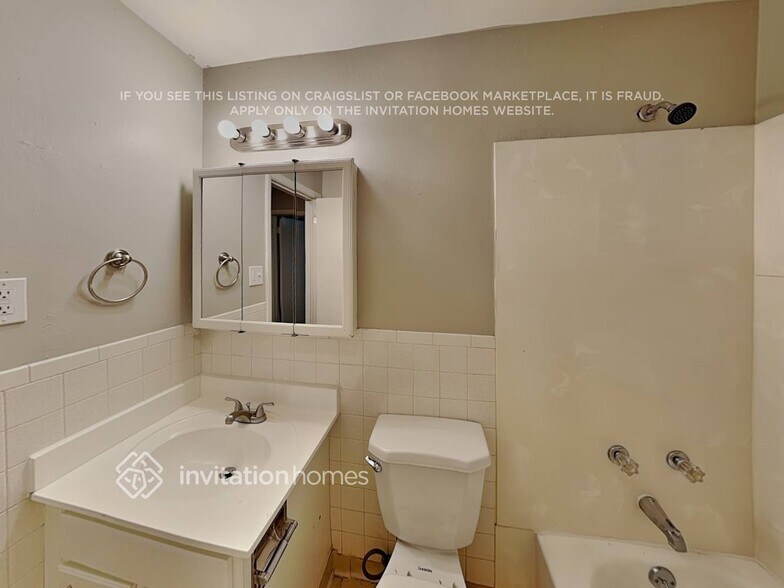 Building Photo - 7361 Quivas St