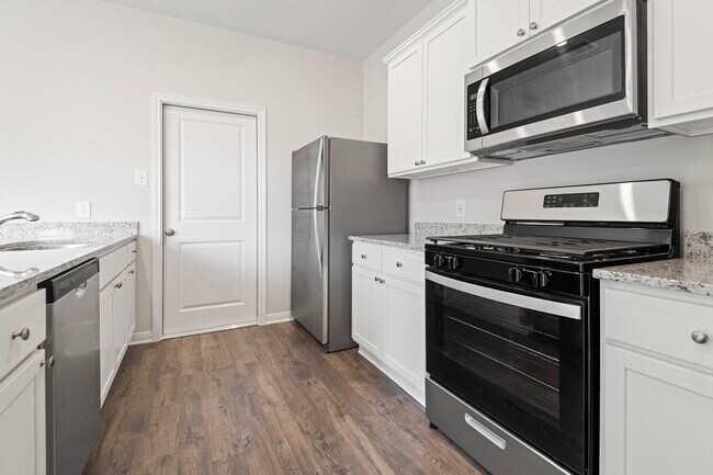 Building Photo - 21627 Lotus Elm St
