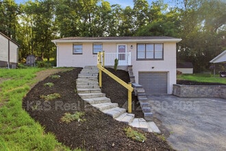 Building Photo - 29 Janyce Dr