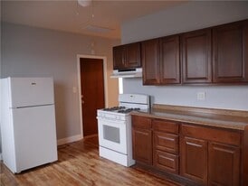 Building Photo - 11 Windmill St