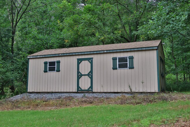 Building Photo - 980 Mine Rd