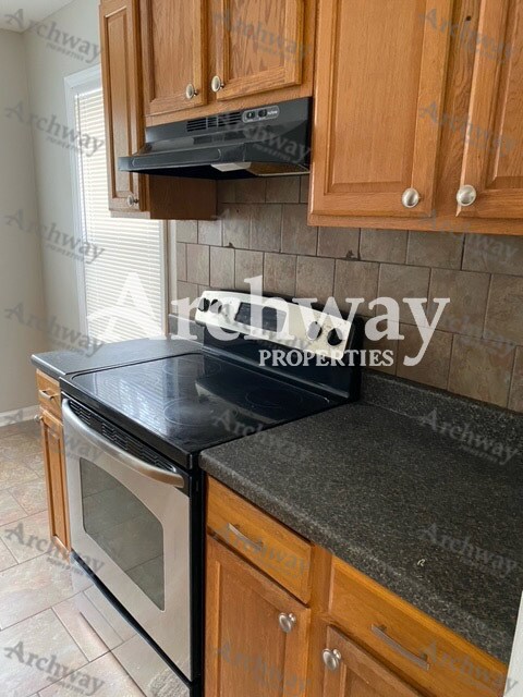 Building Photo - 6019 Oakland Ave