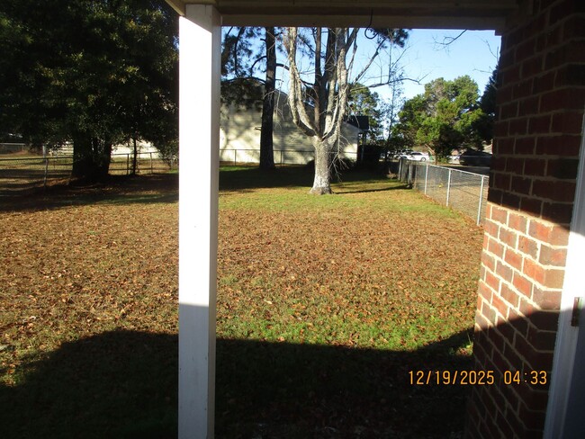 Building Photo - 117 Augusta Ct