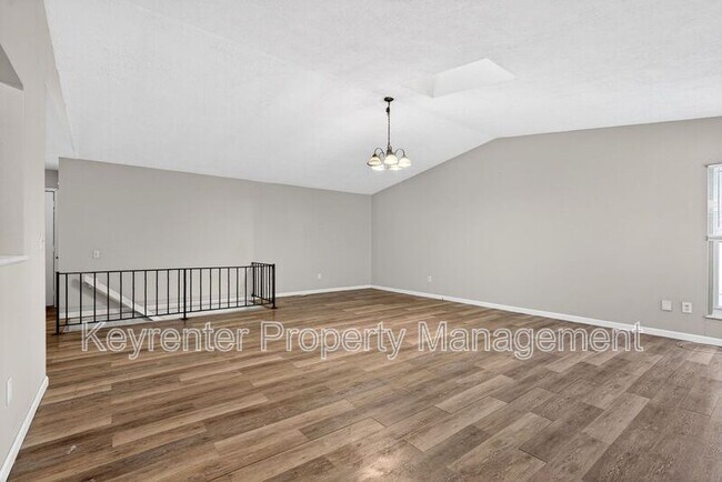 Building Photo - 12117 Castilon Ave