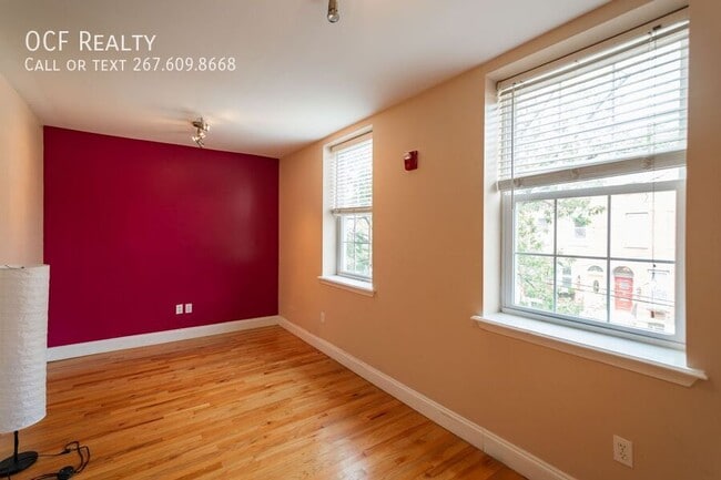Building Photo - 1538 Christian St