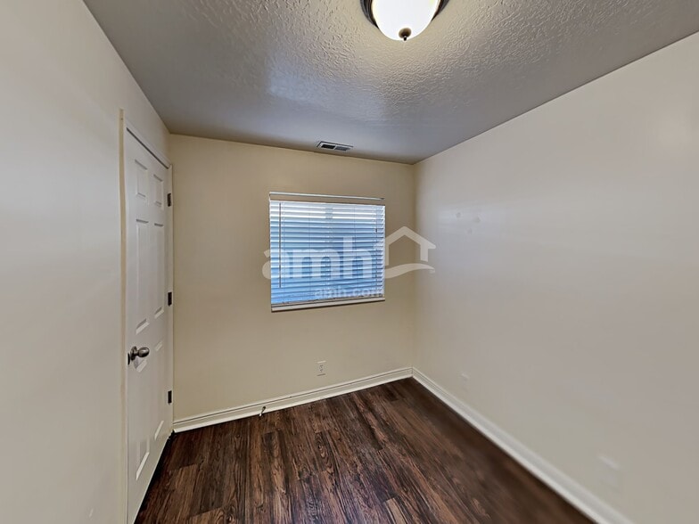 Building Photo - 368 W 13165 S