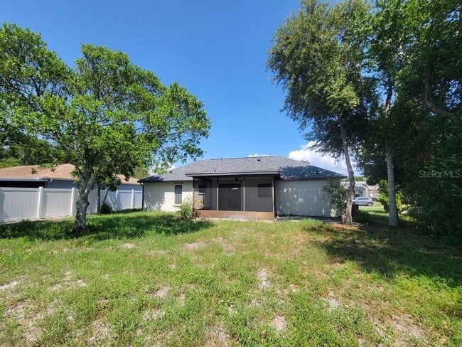 Building Photo - 1305 Calamondin Dr