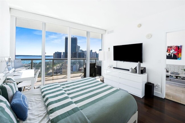 Building Photo - 888 Biscayne Blvd