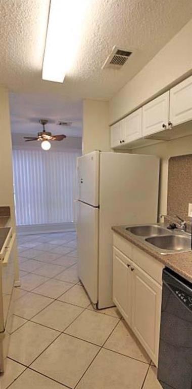 Building Photo - 9365 Pagewood Ln