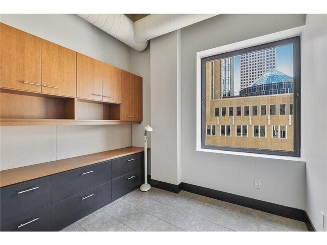 Building Photo - 601 S Marquette Ave