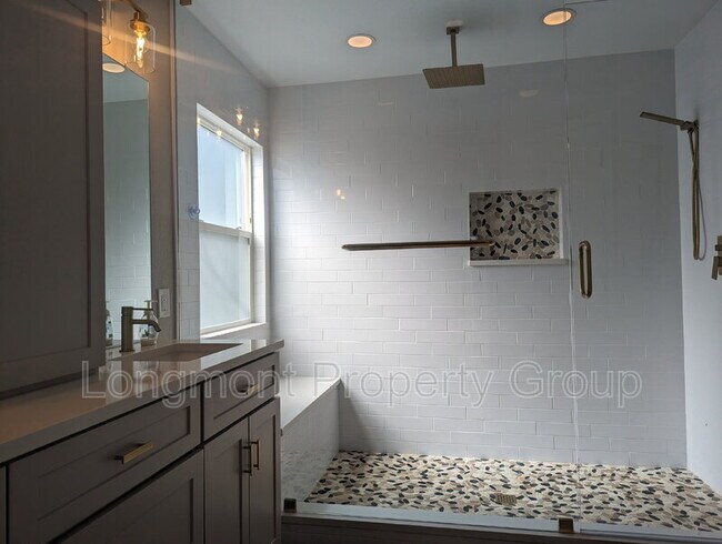 Building Photo - 3558 Larkspur Dr