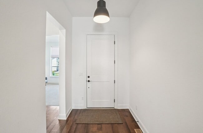 Building Photo - Contemporary 3Bed/2Bath House in Castle Rock