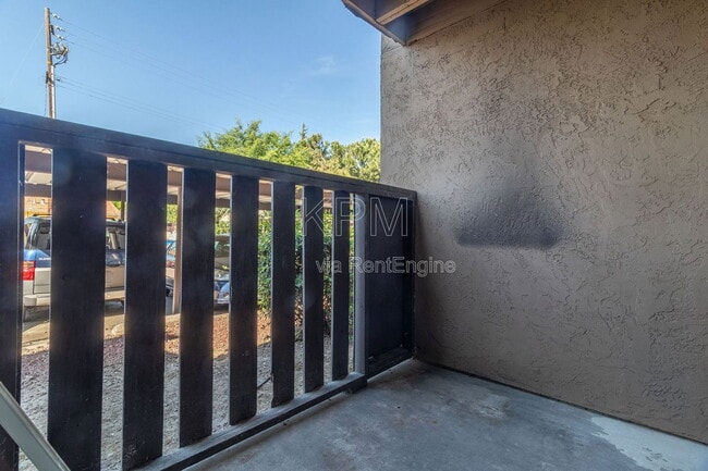 Building Photo - 4332 Pacific Ave