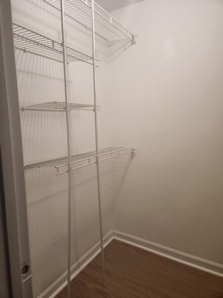 Building Photo - 2611 Vinings Central Dr