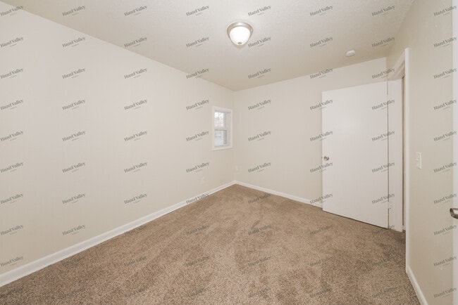 Building Photo - 333 W Michael Dr