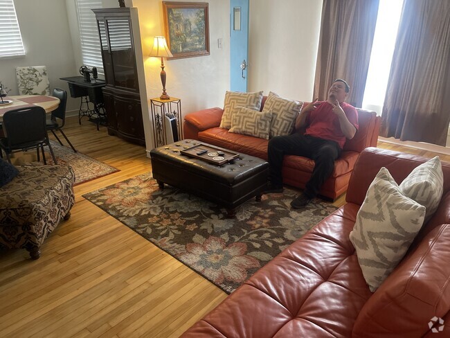 Building Photo - 4505 Pershing Dr