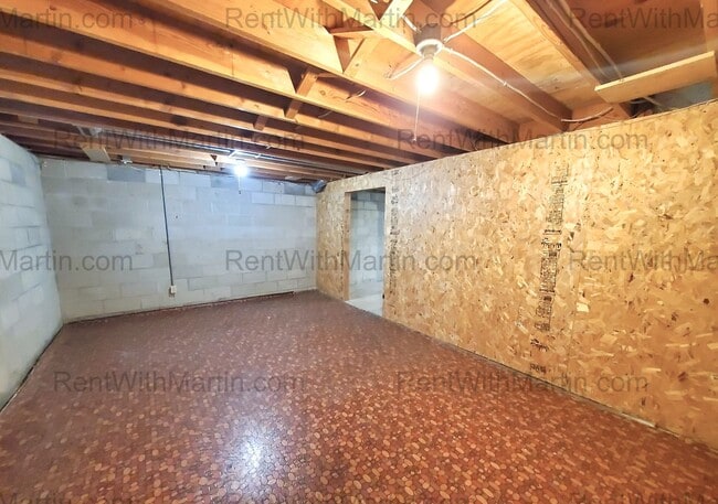 Building Photo - FOR RENT- lovely ranch home near amusement park with easy freeway access! Pets ok with conditions!