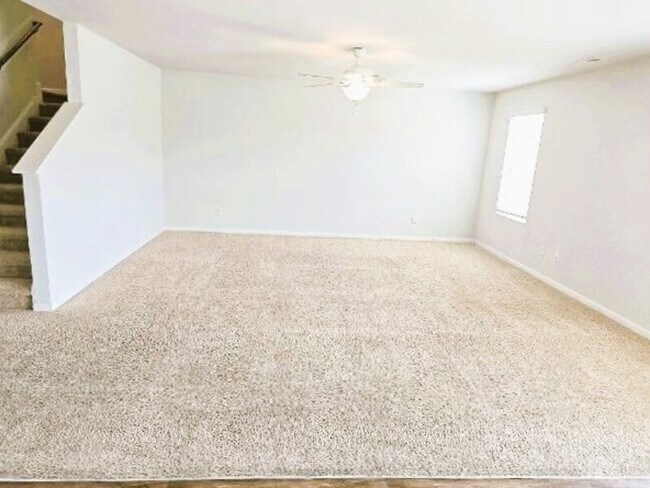 Building Photo - 129 Maple Tree Ln