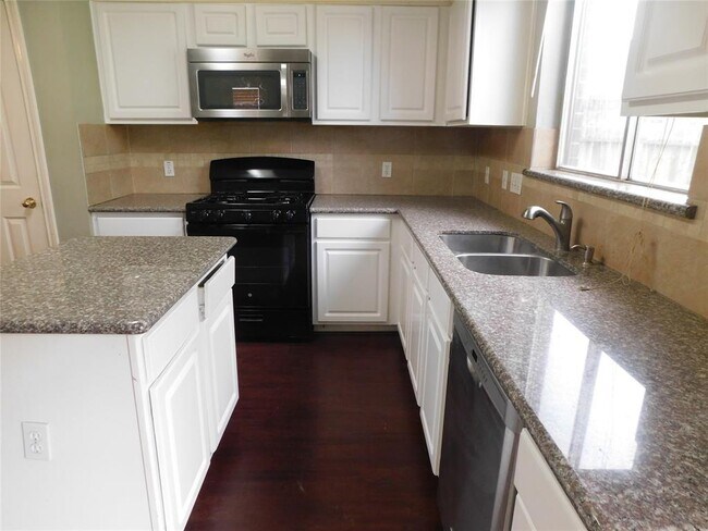 Building Photo - 2914 Bluegrass Ct