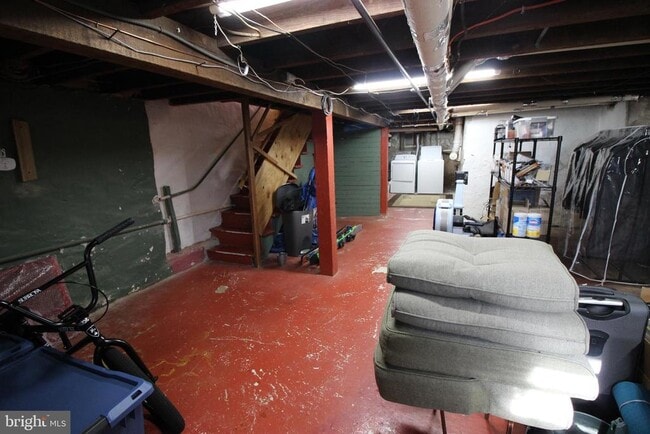 Building Photo - 141 W Mulberry St