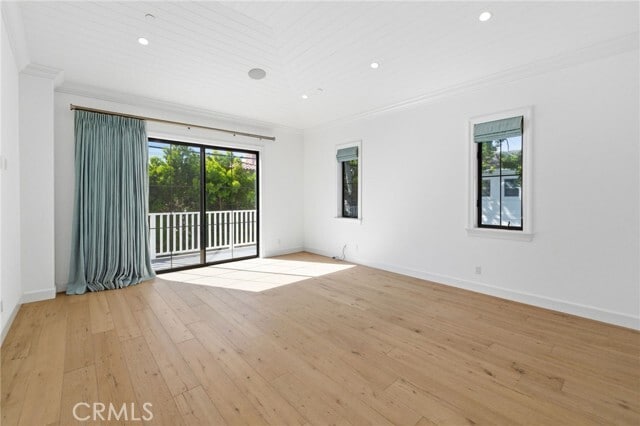 Building Photo - 1405 Oak Ave