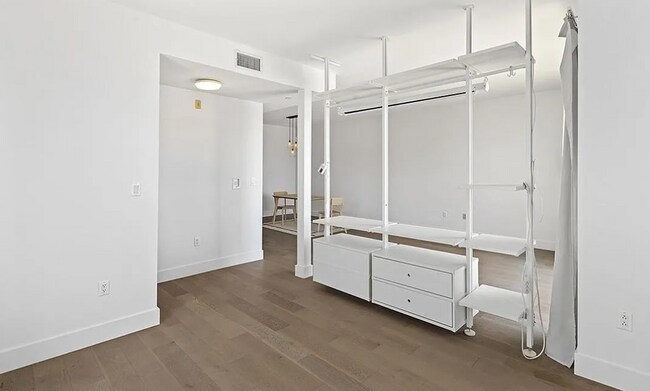 Building Photo - Classic and contemporary two-story townhou...