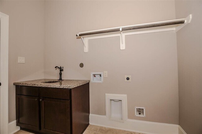 Building Photo - 5038 Lockridge Sky Ln